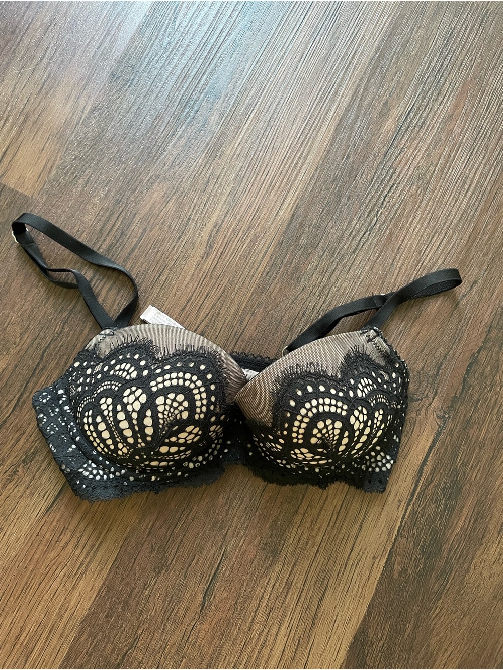 Victoria's Secret Black Lace Dream Angels Lined Demi Underwired 32C Bra